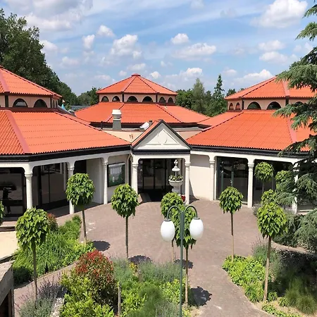 Luxurious With Six Bedrooms, In Surroundings Arcen